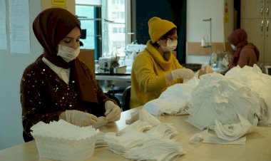 İBB'DEN İSTANBULLULAR İÇİN MASKE ÜRETİMİ