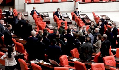 TBMM’de AKP-CHP arasında ikinci kavga