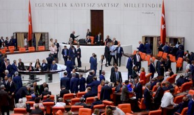 MHP ile İYİ Parti milletvekili arasında gergin anlar
