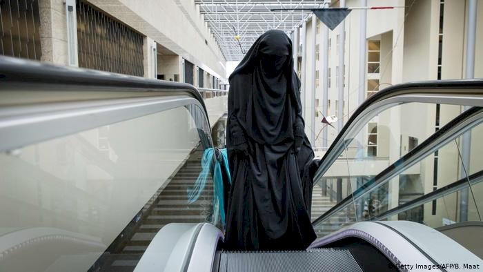 Avrupa'da örtünme yasağı olan ülkeler