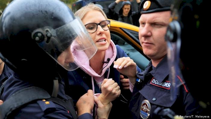 Moskova'da yüzlerce göstericiye gözaltı