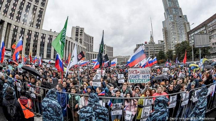 Moskova'da "adil seçim" protestosu