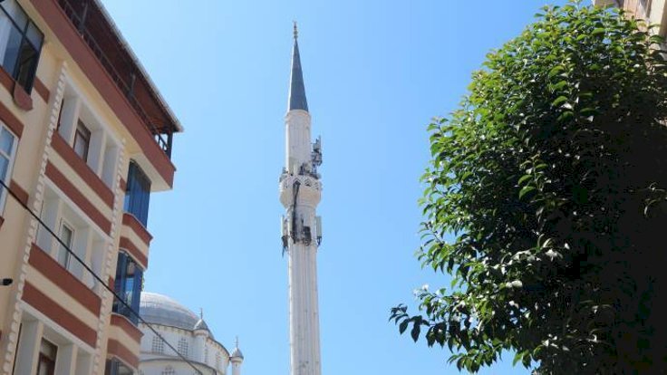 Camiyi baz istasyonuna çevirdiler