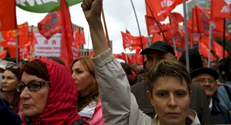 Moskova’da adil seçim talebiyle düzenlenen izinli miting sona erdi