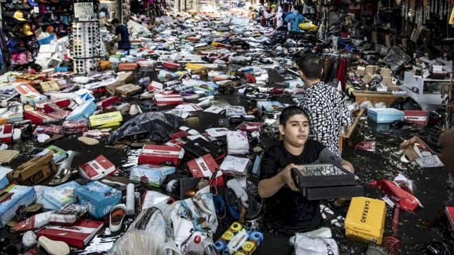 İstanbul'da su baskınları: Bir kişinin cansız bedeni bulundu