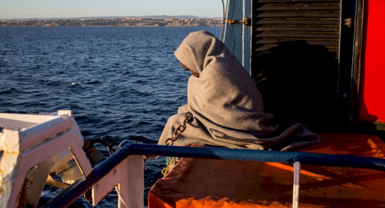 Akdeniz'de mültecileri kurtaran Alman kaptan, Paris'in verdiği ödülü reddetti