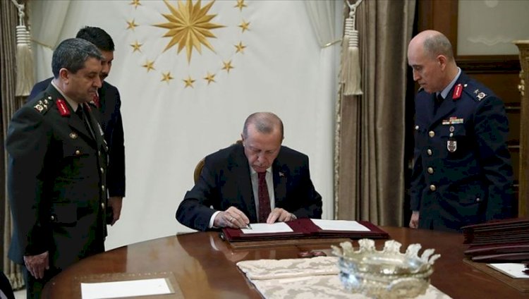 Komutan atamaları siyaseten mi yapıldı?