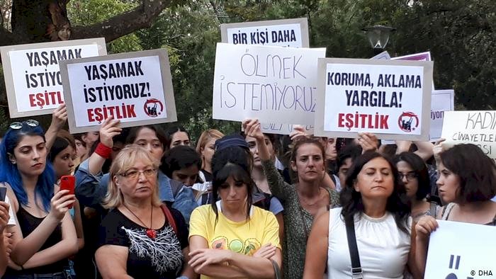 Emine Bulut cinayetine ülke çapında öfke