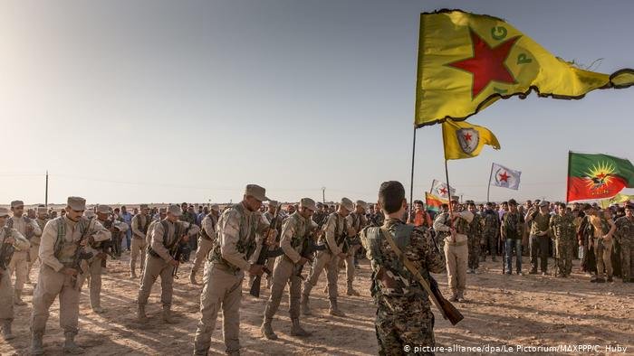 YPG Türkiye sınırından çekilmeye başladı