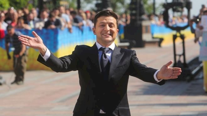 Ukrayna'da erken seçim: Zelenskiy görevdeki ilk 2 ayında neler yaptı?