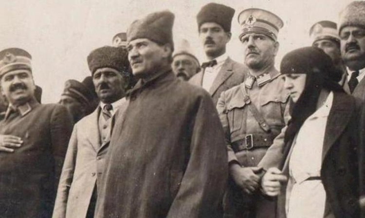 Atatürk 30 Ağustos’u anlattı: Düşman komutanın çırpındığını görüyordum