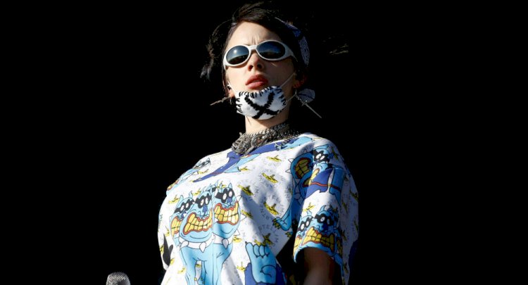 Billie Eilish, kendisini üstsüz robot şeklinde resmeden dergiye sert tepki gösterdi