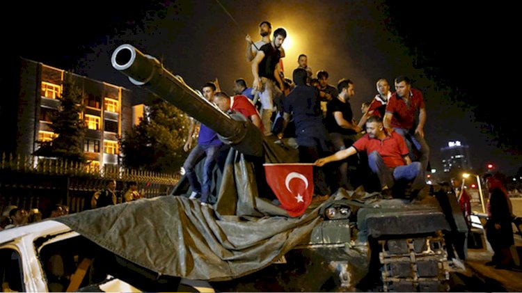 Yeni Şafak: 15 Temmuz’dan daha büyük bir saldırı için ordular hazırlanıyor