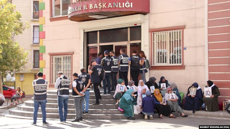 Demirtaş’tan HDP’de Eylem Yapan Ailelere Mesaj