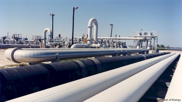 Suudi Arabistan rafinerilerine saldırılar petrol fiyatlarını vurdu