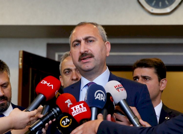 Abdülhamit Gül'den Pelikancılara: "Maklubeye kaşık sallayanlar..."