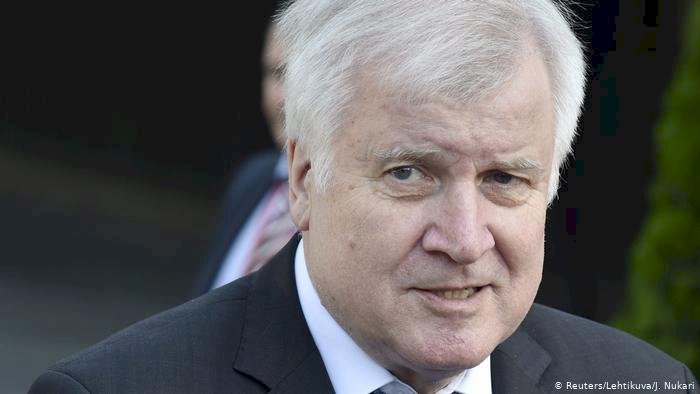 Seehofer Türkiye ve Yunanistan'a gidiyor