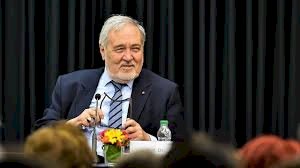 İlber Ortaylı “Yakın zamanda gideceğim buralardan”
