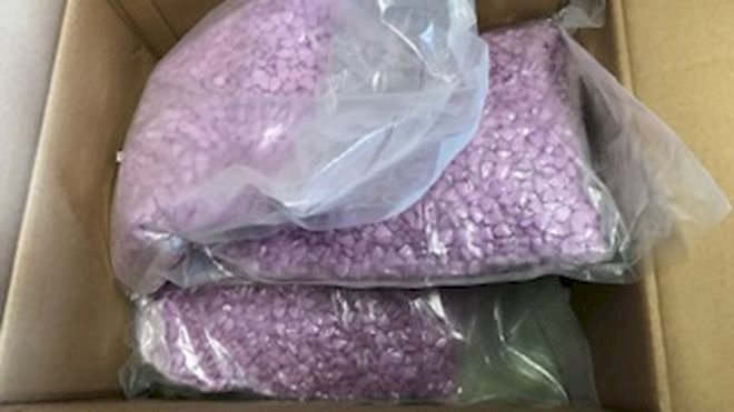 Hollanda'dan giysi sipariş eden Avusturyalı çifte 500 bin euroluk ekstazi gönderildi