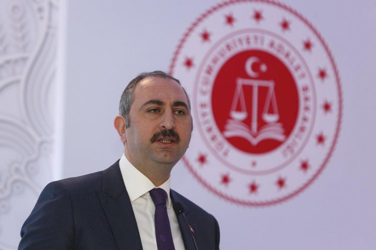 Daha fazla gazeteci ve akademisyen Adli Refom hamlesinin ortasında hapis cezası aldı