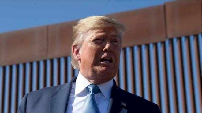 Trump sınırdan geçmeye çalışan göçmenlerin 'bacaklarına ateş edimesini önerdi'