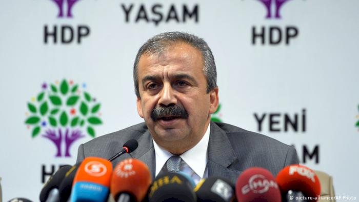 AYM: Sırrı Süreyya Önder'in ifade özgürlüğü ihlal edilmiştir