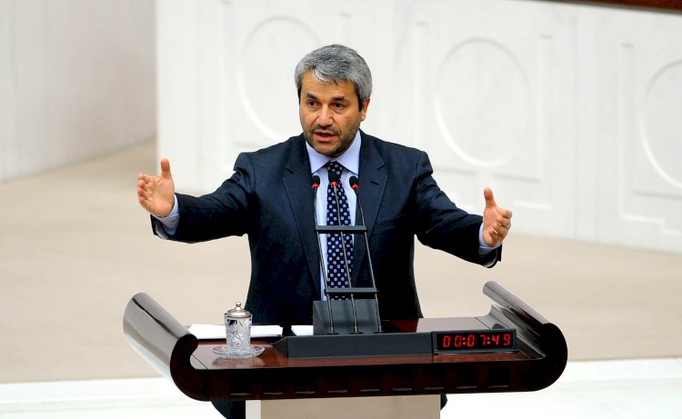 Eski bakan AKP'den istifa etti iddiası!
