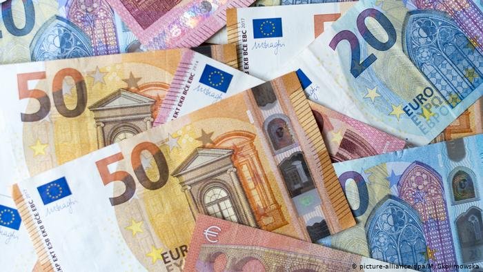 Euro Bölgesi 17 milyar euroluk bütçede anlaştı