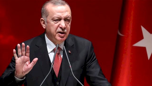 Erdoğan: “Partide görev alanların önlerine yeni kapılar açılacak”