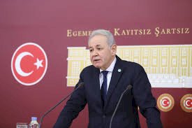 İktidar, diplomatsız ve diplomasız diplomasi yapmaya çalışmakta