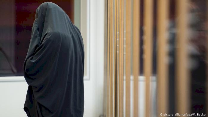IŞİD üyesi Alman kadının davası başlıyor