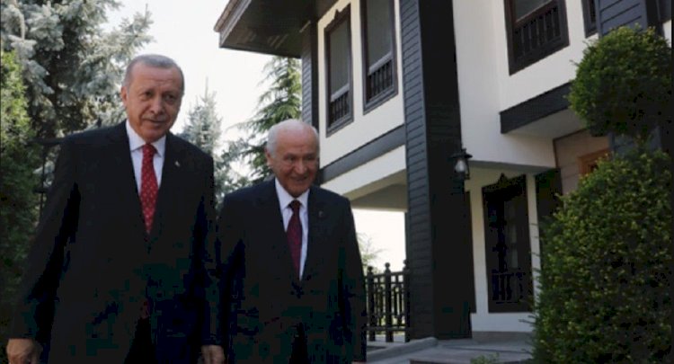 Erdoğan'dan Bahçeli'ye geçmiş olsun ziyareti