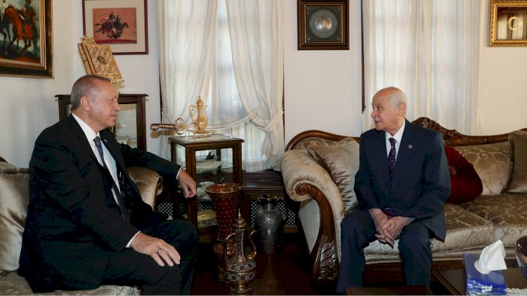 Erdoğan'dan Bahçeliye geçmiş olsun ziyareti