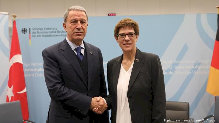 Kramp-Karrenbauer: Türk-Rus planı barış getirmeyecek