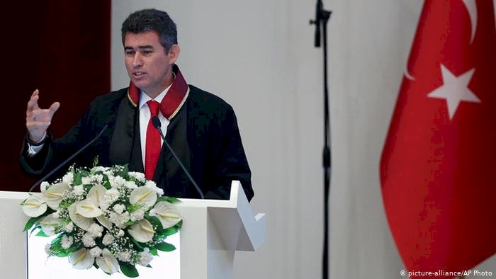 Yargıda "Barolar Birliği" sıkıntısı