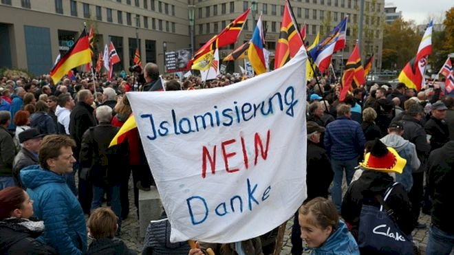 Almanya'nın Dresden kentinde "Nazi olağanüstü hâli" ilan edildi