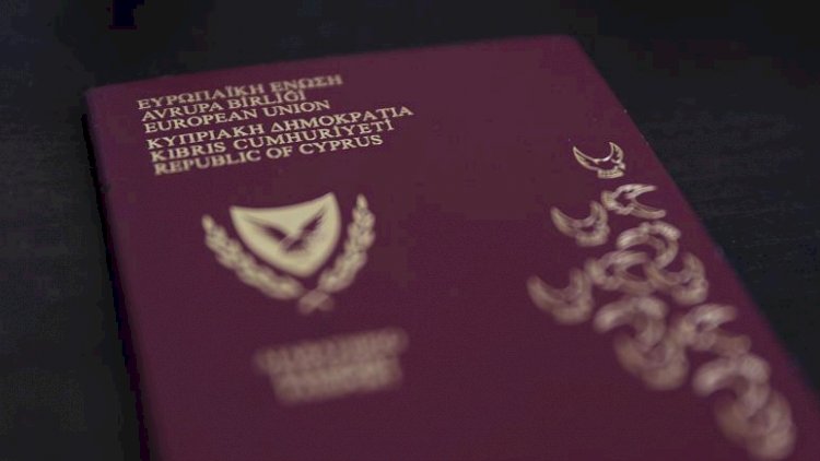 Kıbrıs'ta 'yatırım için vatandaşlık' krizi: Yabancılara verilen 26 pasaport iptal ediliyor