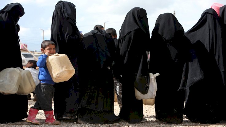 SDG kampından kaçıp Türkiye'ye teslim olan IŞİD'ci kadınlar Fransa'ya dönmek istiyor