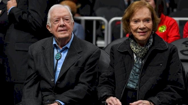 Eski ABD Başkanı Jimmy Carter hastaneye kaldırıldı