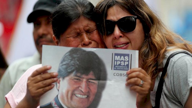 Eva Morales Bolivya'dan ayrılılıp Meksika'ya iltica etti 