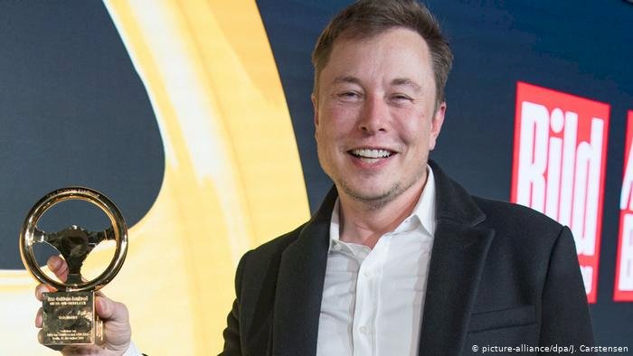 Tesla dördüncü fabrikasını Berlin yakınlarında kuracak