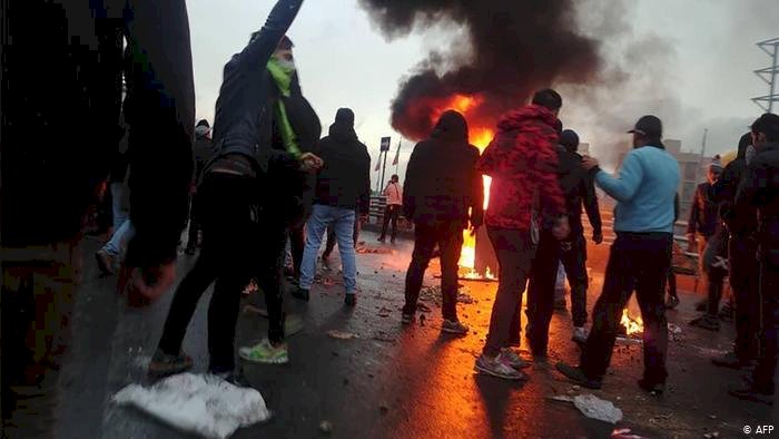 İran'da benzin protestolarında 40'tan fazla gözaltı