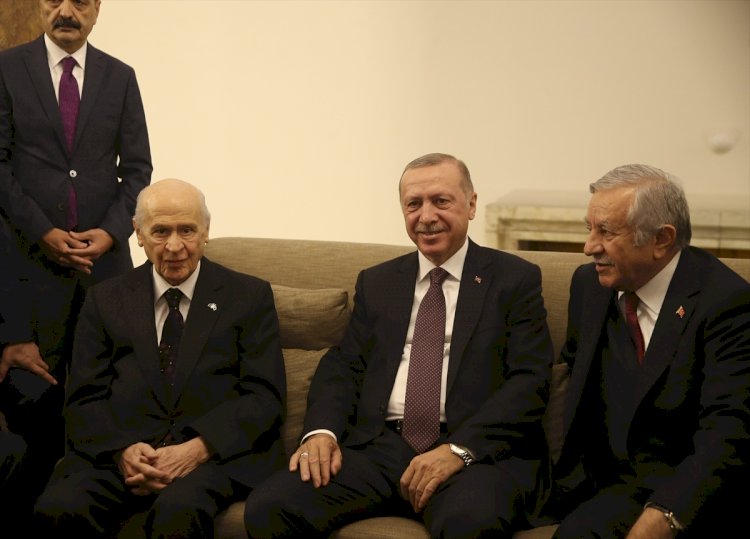 Yeniçağ yazarı: Cumhur İttifakı yıkılma aşamasında; 2020’de erken seçim kaçınılmaz