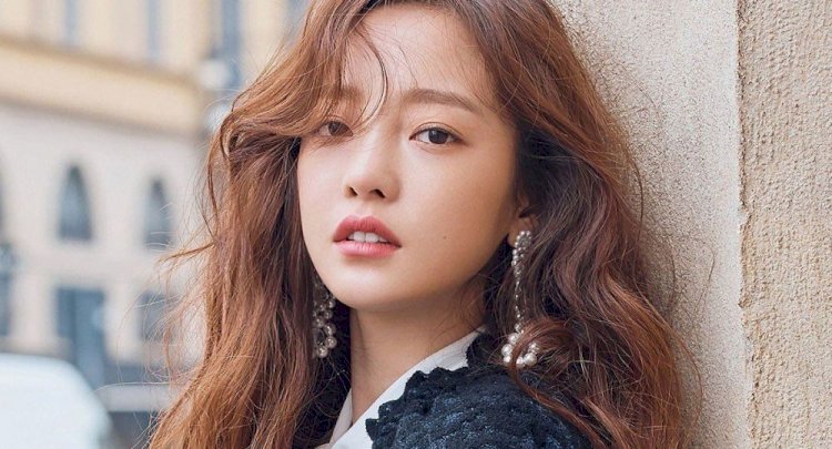 Güney Koreli K-Pop yıldızı evinde ölü bulundu