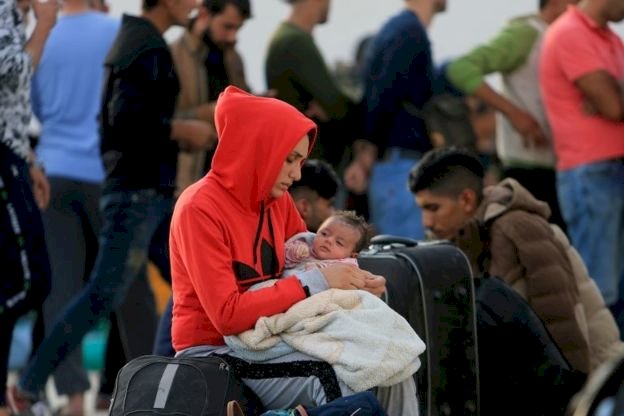 Komşu ülkelerdeki 6 milyona yakın Suriyeli mülteci ülkelerine döner mi?