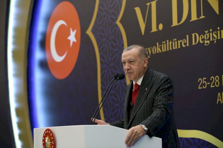 Erdoğan: Ülkemizi bölmek için bazı evlerin kapılarına işaretler konuyor