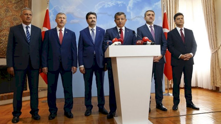 'Kamuda üst düzey görev yapan isimler Davutoğlu'nun partisinde'