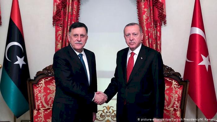 "Türk dış politikası askerileşiyor"
