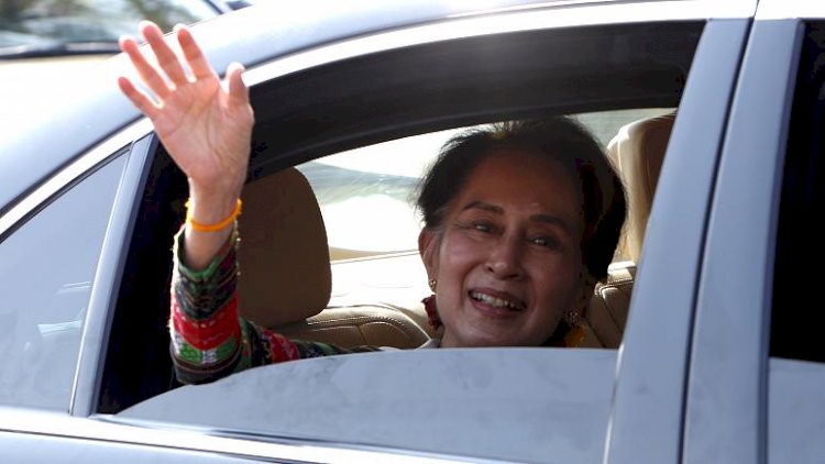 Müslümanlara yönelik soykırımı inkar eden Myanmar lideri Suu Kyi'ye ülkesinde görkemli karşılama