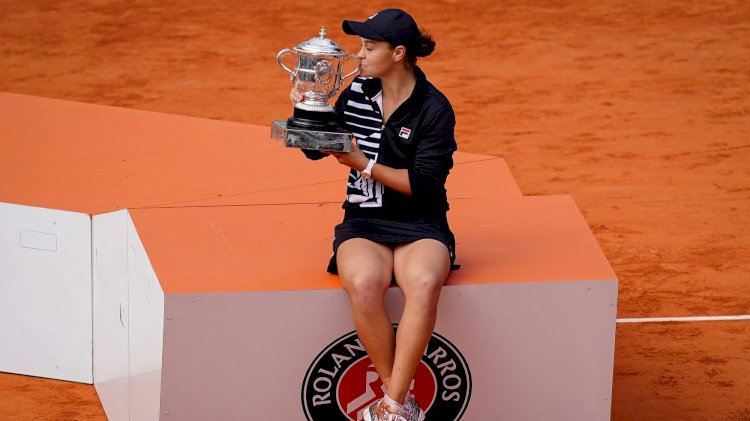 Yılın kadın tenisçisi Ash Barty